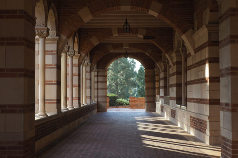 college Corridor